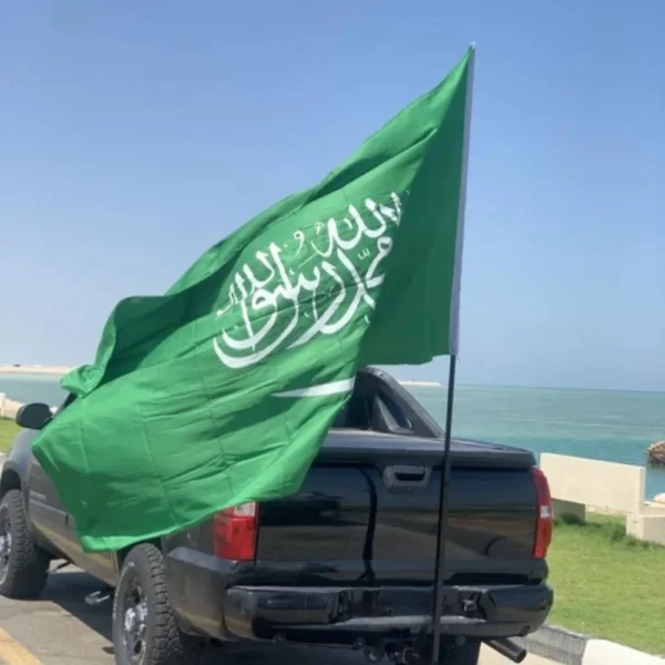 علم السعودية كبير لسيارات جي ام سي GMC (جمس-تاهو-يوكن-سيرا) مع قاعدة علم وسارية 3 متر